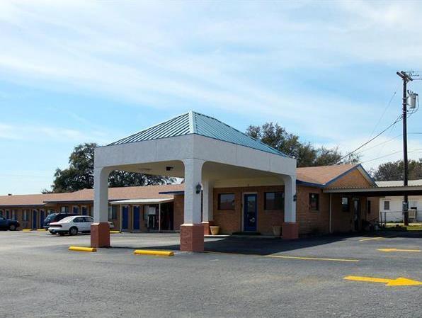 Americas Best Value Inn Comanche Exteriér fotografie